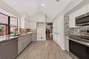 1307 Woodmere Ln, Richmond, TX 77406 - Photo 2