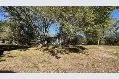 10111 Oberrender Road, Fairchilds, TX 77461 - Photo 16