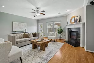 1334 Ella Pl, Houston, TX 77008 - Photo 10