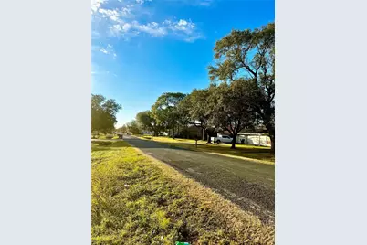 001 34th Avenue N, Texas City, TX 77590 - Photo 10