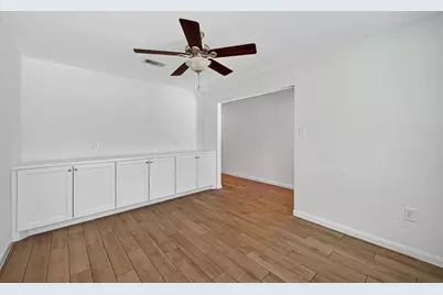 5727 Cartagena Street, Houston, TX 77035 - Photo 6