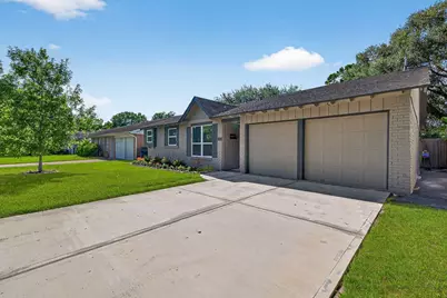 5727 Cartagena Street, Houston, TX 77035 - Photo 2