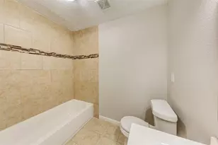 2110 Pecan St, Dickinson, TX 77539 - Photo 14