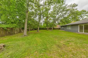 2110 Pecan St, Dickinson, TX 77539 - Photo 22