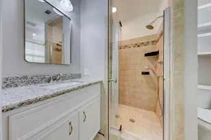 2110 Pecan St, Dickinson, TX 77539 - Photo 10