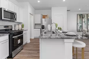 7616 Inwood Grv Ln, Houston, TX 77088 - Photo 4