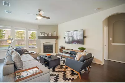 63 W Deer River Circle, The Woodlands, TX 77389 - Photo 10