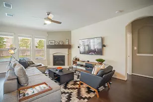 63 W Deer River Circle, The Woodlands, TX 77389 - Photo 10