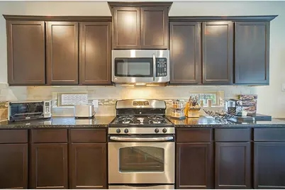 63 W Deer River Circle, The Woodlands, TX 77389 - Photo 14