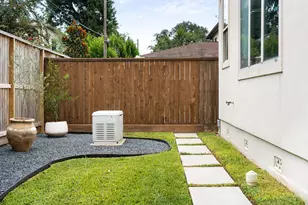5529 Jessamine St, Houston, TX 77081 - Photo 36