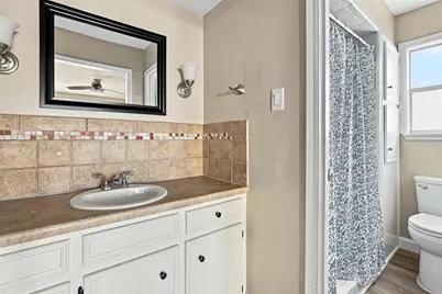 9707 Harrowgate Drive, Houston, TX 77031 - Photo 14