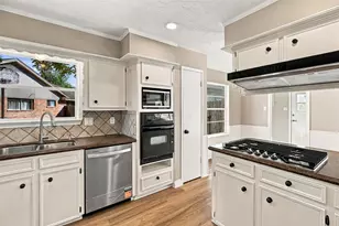 9707 Harrowgate Dr, Houston, TX 77031 - Photo 10