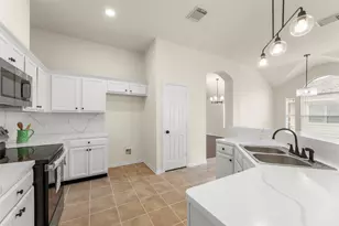 2210 Plum Square Ct, Fresno, TX 77545 - Photo 10