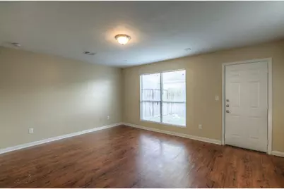 10610 Pine Landing Drive #B, Houston, TX 77088 - Photo 12