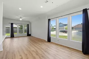 402 Alex Arbor Wy, Conroe, TX 77301 - Photo 6