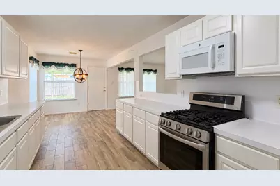11014 Malden Drive, Houston, TX 77075 - Photo 16