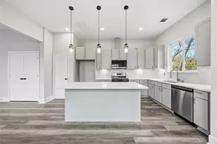 2207 Des Chaumes St, Houston, TX 77026 - Photo 10