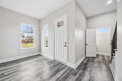 2207 Des Chaumes Street, Houston, TX 77026 - Photo 4