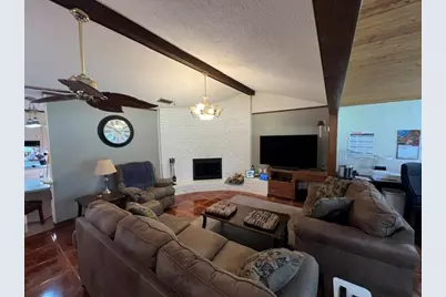 802 W Wildwood Drive, Village Mills, TX 77664 - Photo 4