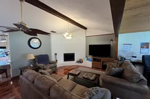802 W Wildwood Dr, Village Mills, TX 77664 - Photo 4