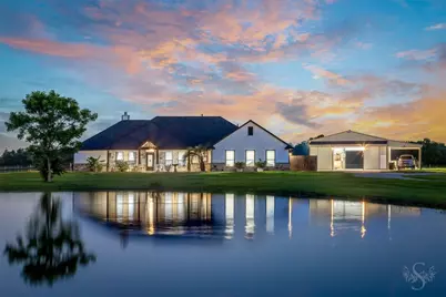 20079 Fm 523, Angleton, TX 77515 - Photo 1