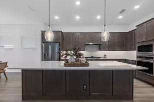 11823 Sawgrass Dr, Mont Belvieu, TX 77523 - Photo 10