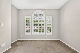 1470 Sherwood Park Cir, Houston, TX 77043 - Photo 8