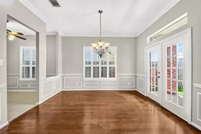 1470 Sherwood Park Circle, Houston, TX 77043 - Photo 18