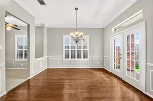 1470 Sherwood Park Cir, Houston, TX 77043 - Photo 18