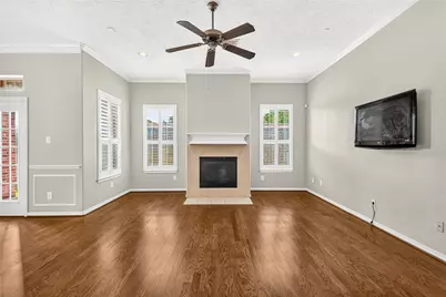 1470 Sherwood Park Circle, Houston, TX 77043 - Photo 20