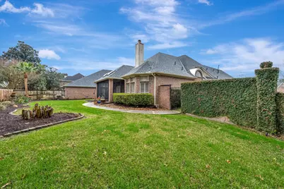 3710 Plum Glen Court, Houston, TX 77059 - Photo 10