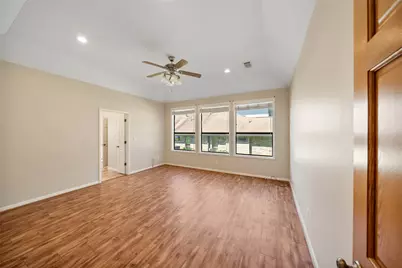 15920 Malibu E, Willis, TX 77318 - Photo 18