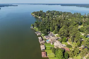 15920 Malibu E, Willis, TX 77318 - Photo 2
