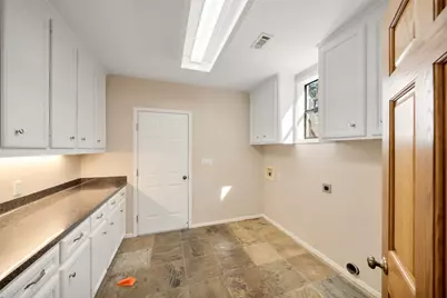 15920 Malibu E, Willis, TX 77318 - Photo 14