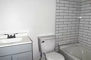 201 Eastwood St, Houston, TX 77011 - Photo 10