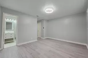 7007 Bellaire Blvd, Houston, TX 77074 - Photo 10