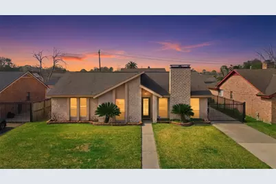 10127 Sageglow Drive, Houston, TX 77089 - Photo 2