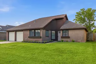 1909 Wildwood Dr, Deer Park, TX 77536 - Photo 1