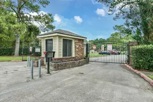 2501 Gulf Freeway, Dickinson, TX 77539 - Photo 2