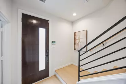 521 Hillwood Heights Drive, Houston, TX 77091 - Photo 12