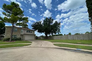 3220 Maryfield Ln, Pearland, TX 77581 - Photo 2