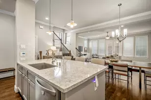 8422 Oak Leaf Point Dr, Houston, TX 77055 - Photo 12