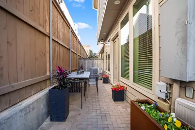 8422 Oak Leaf Point Drive, Houston, TX 77055 - Photo 34