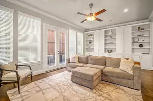 8422 Oak Leaf Point Dr, Houston, TX 77055 - Photo 6