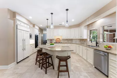 27 Misty Grove Circle, The Woodlands, TX 77380 - Photo 16