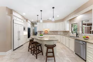 27 Misty Grove Cir, The Woodlands, TX 77380 - Photo 16