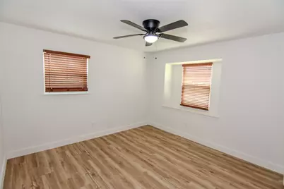 9723 Southport Drive, Houston, TX 77089 - Photo 10