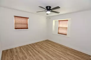 9723 Southport Dr, Houston, TX 77089 - Photo 10