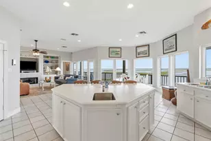 4301 Jolly Roger Rd, Jamaica Beach, TX 77554 - Photo 20