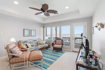 4301 Jolly Roger Road, Jamaica Beach, TX 77554 - Photo 34